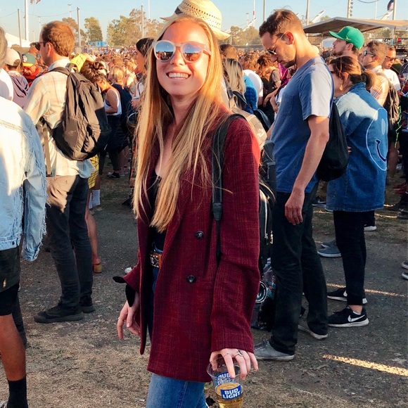 Meet your Posher, Cassidy - Picture 1 of 1